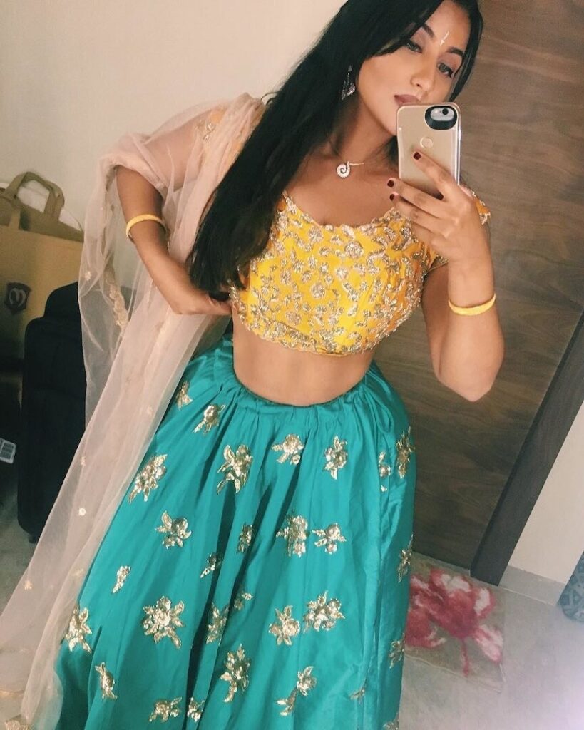 Karachi Busty Escort Model
