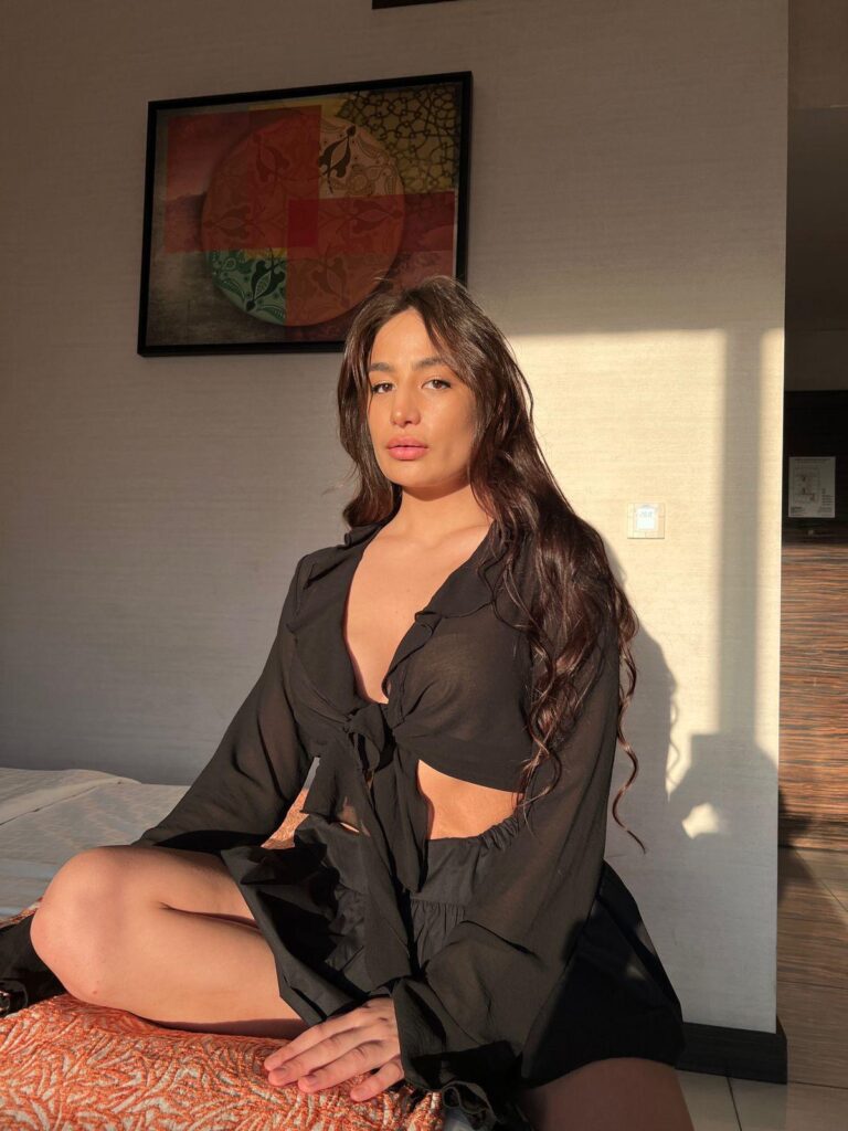 Busty Escort Girl Karachi