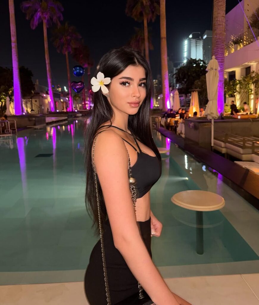 Dinner Date Escort Karachi
